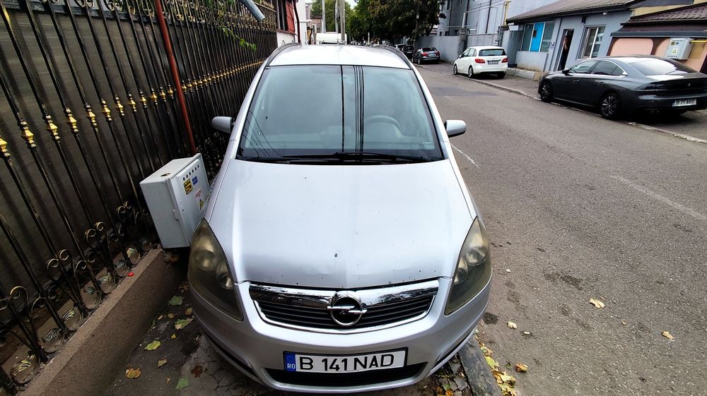 Opel zafira 1.9 .
