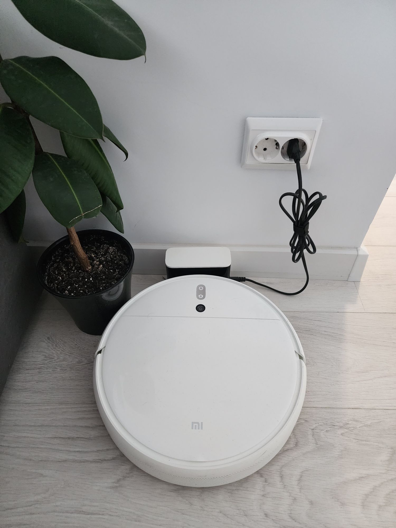 Aspirator robot cu mop  Xiaomi 2 în 1