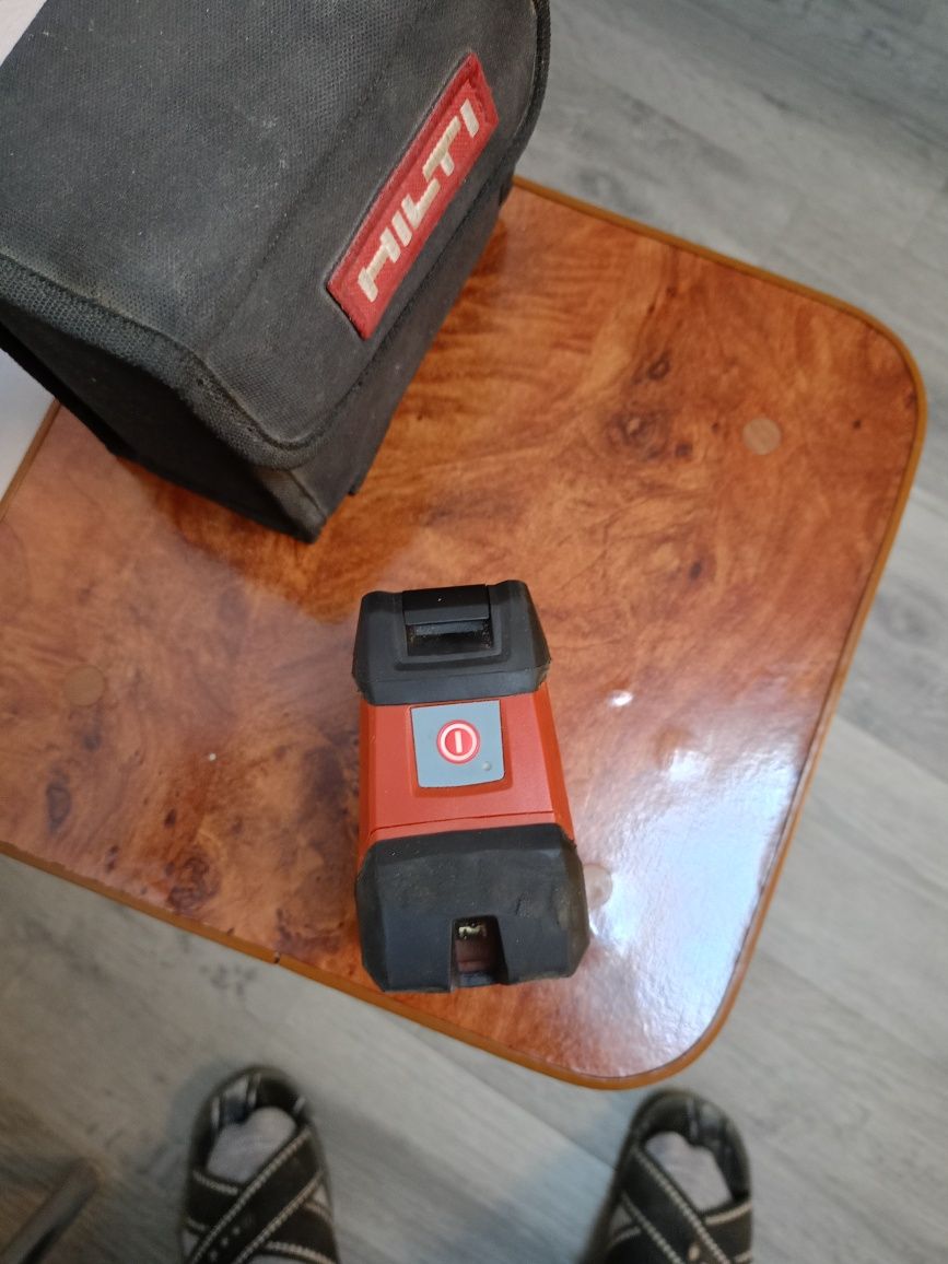 Laser hilti PM 2L