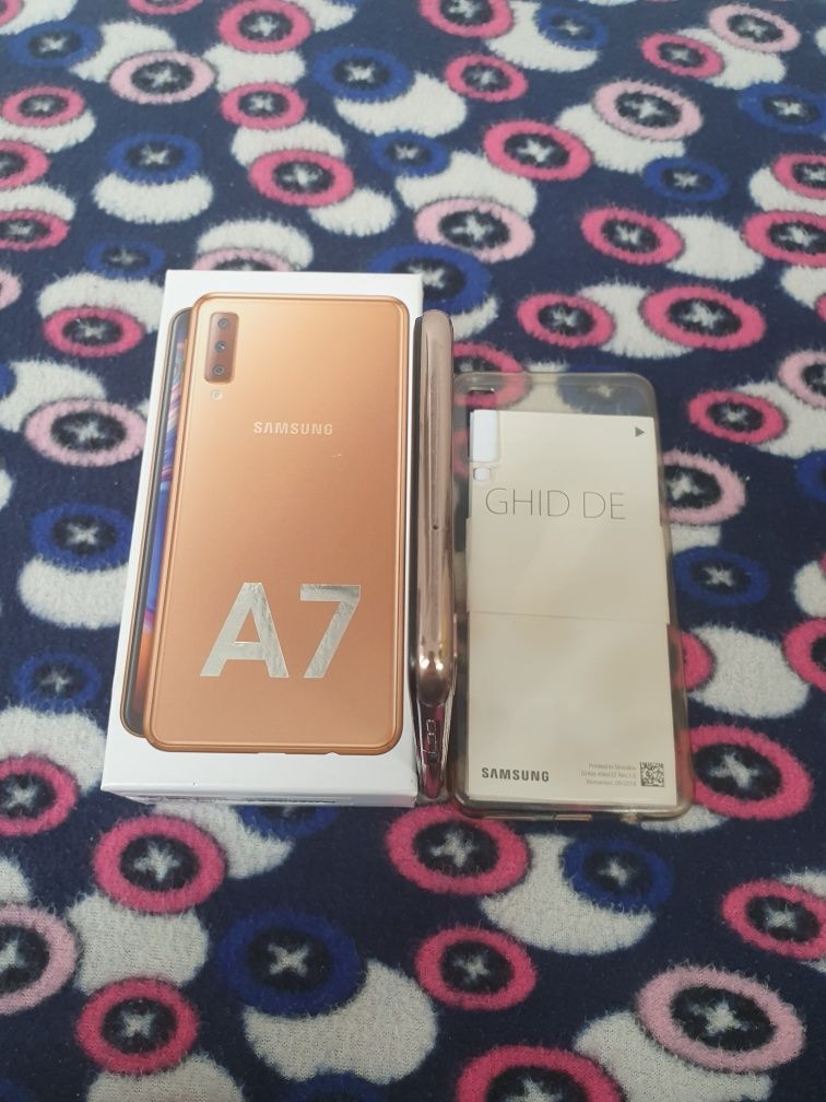 Samsung   A7  2018   Gold