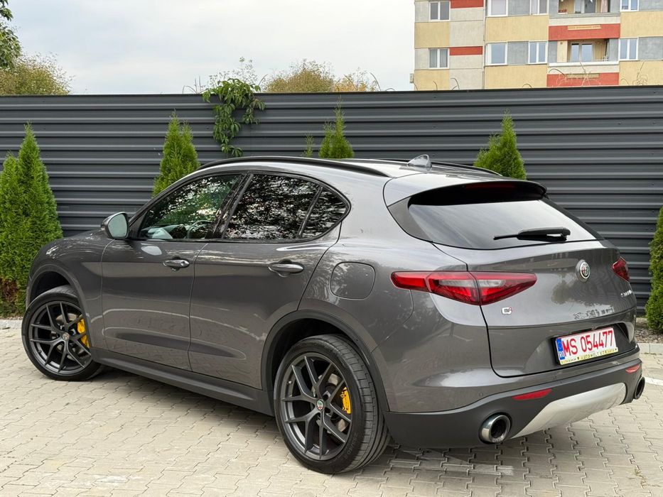Alfa Romeo Stelvio Veloce