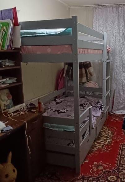 Продам кровать двухэтажную