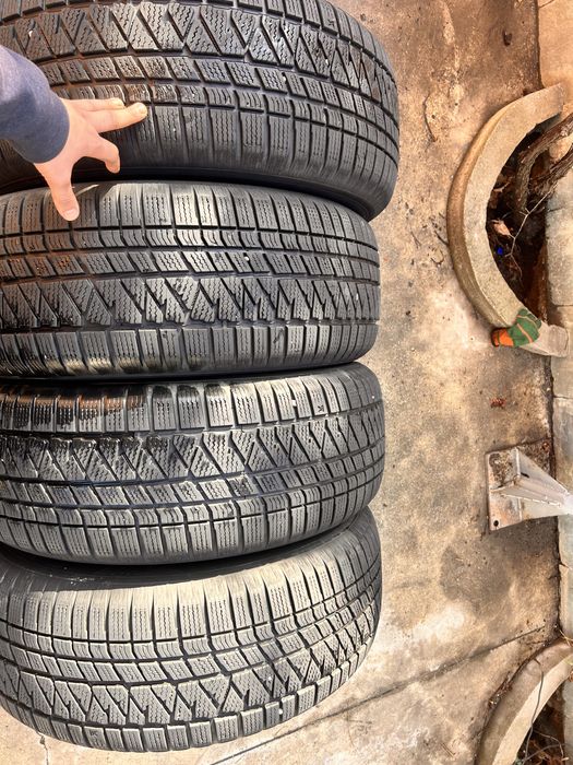 265/65/17 Kumho