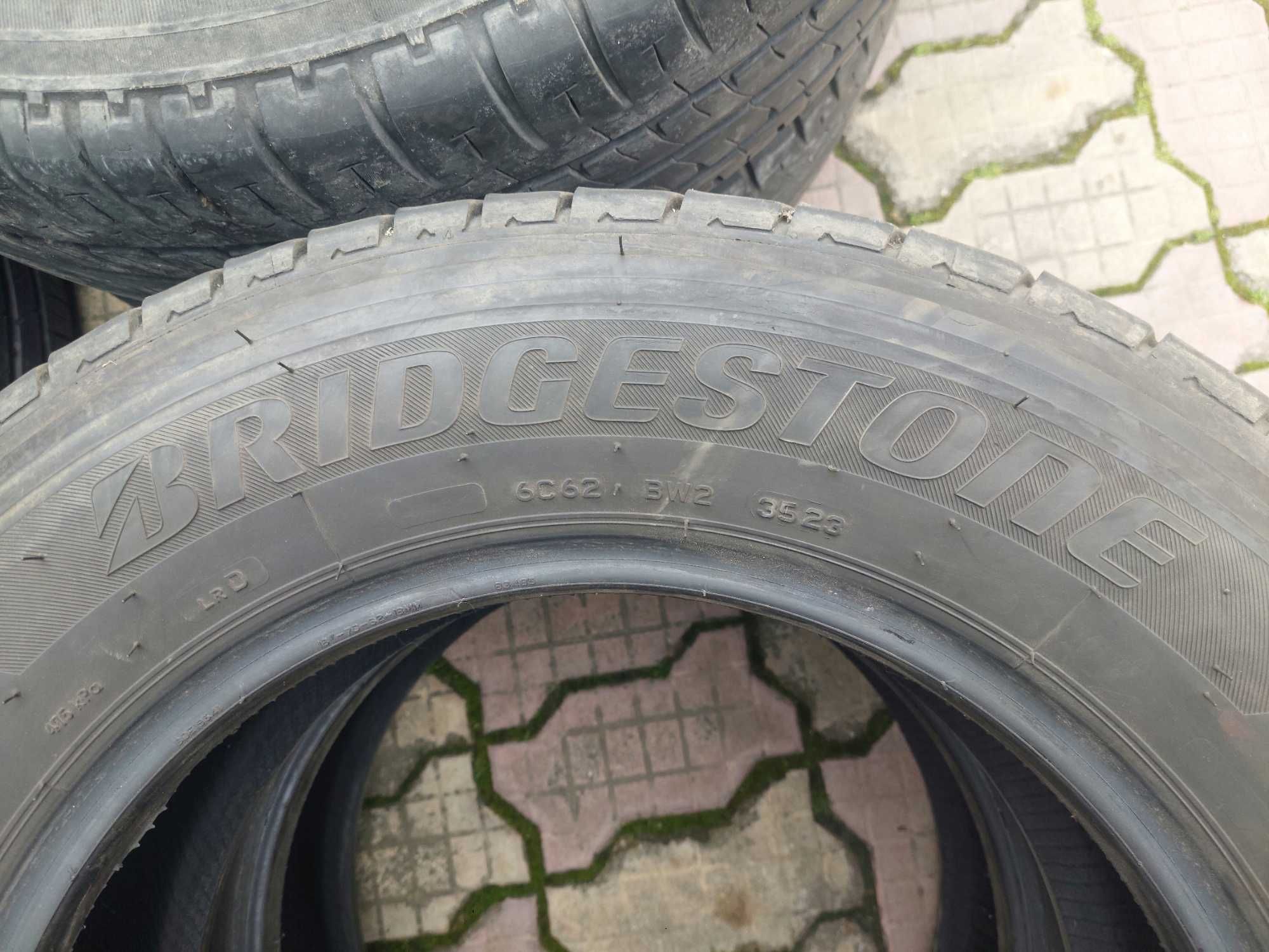 225 65 16C,cate 2buc vara MICHELIN,BRIDGESTONE,Continental