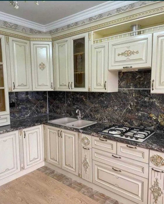 Отдам кухонный гарнитур за вашу цену