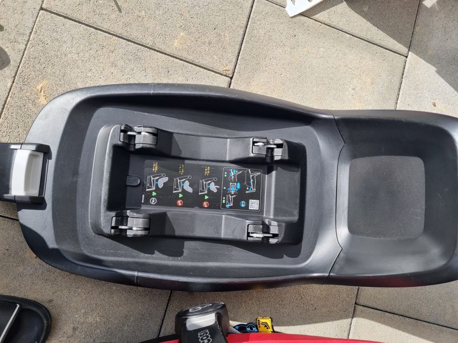 Детско столче Maxi Cosi/IsoFix система за кола