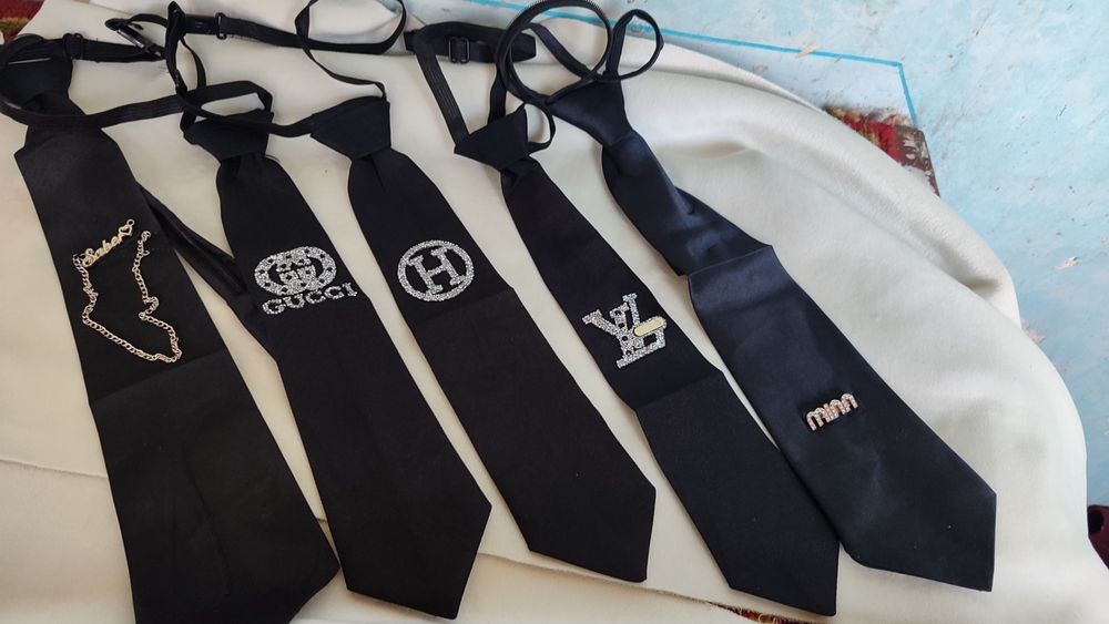 Oʻgʻil va qiz bolalar uchun galstuklar