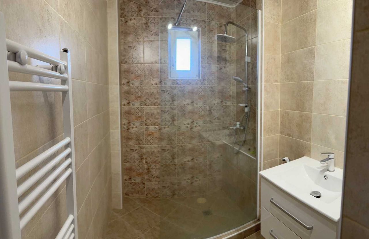 Дава се под наем Многостаен апартамент в Бургас, Сарафово - 120 кв.м за 750 € - Снимка #9