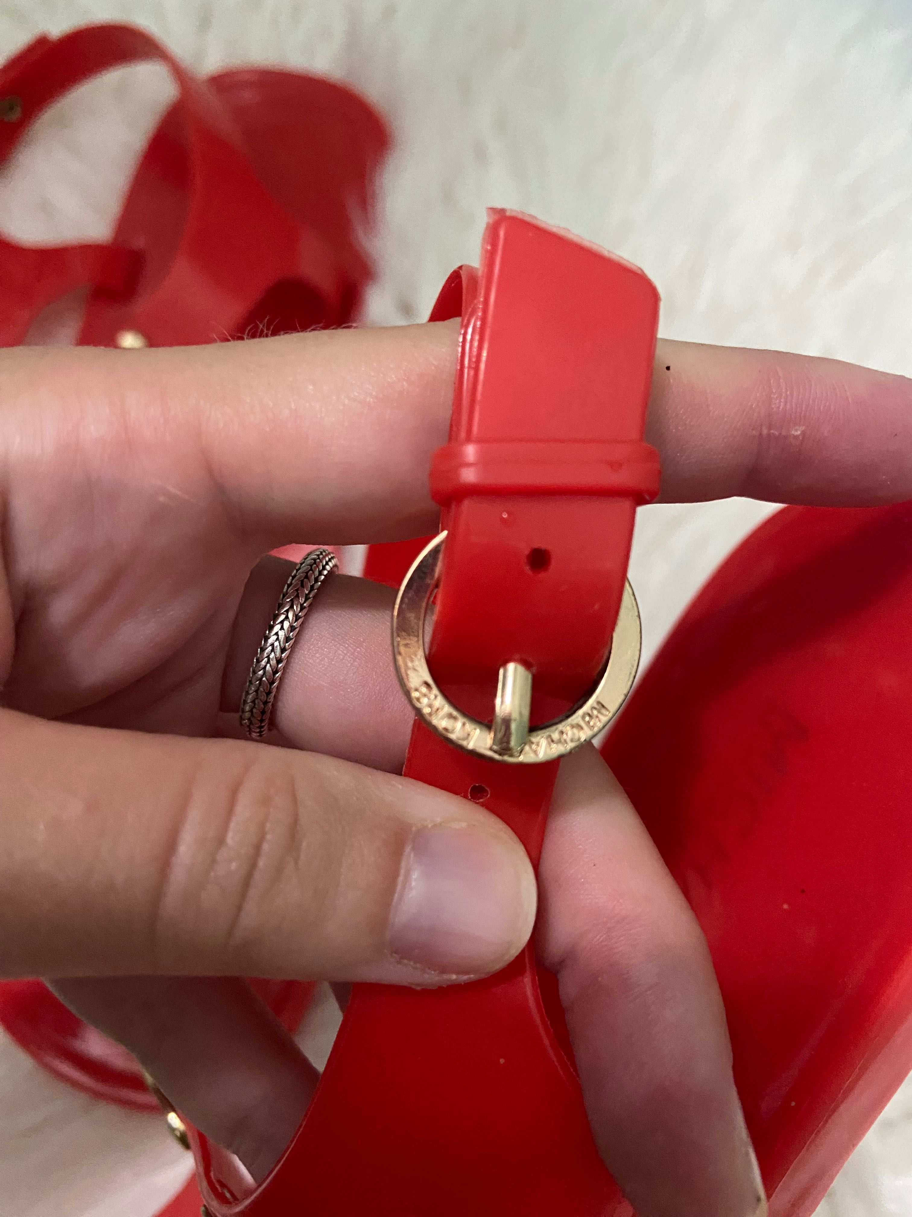 Сандали Michael Kors.