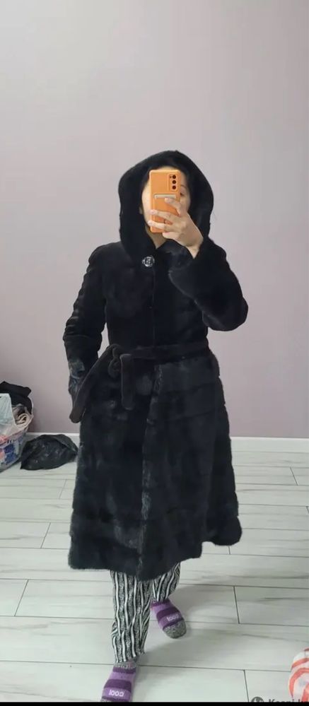 Продам Норковую шубу  б/у