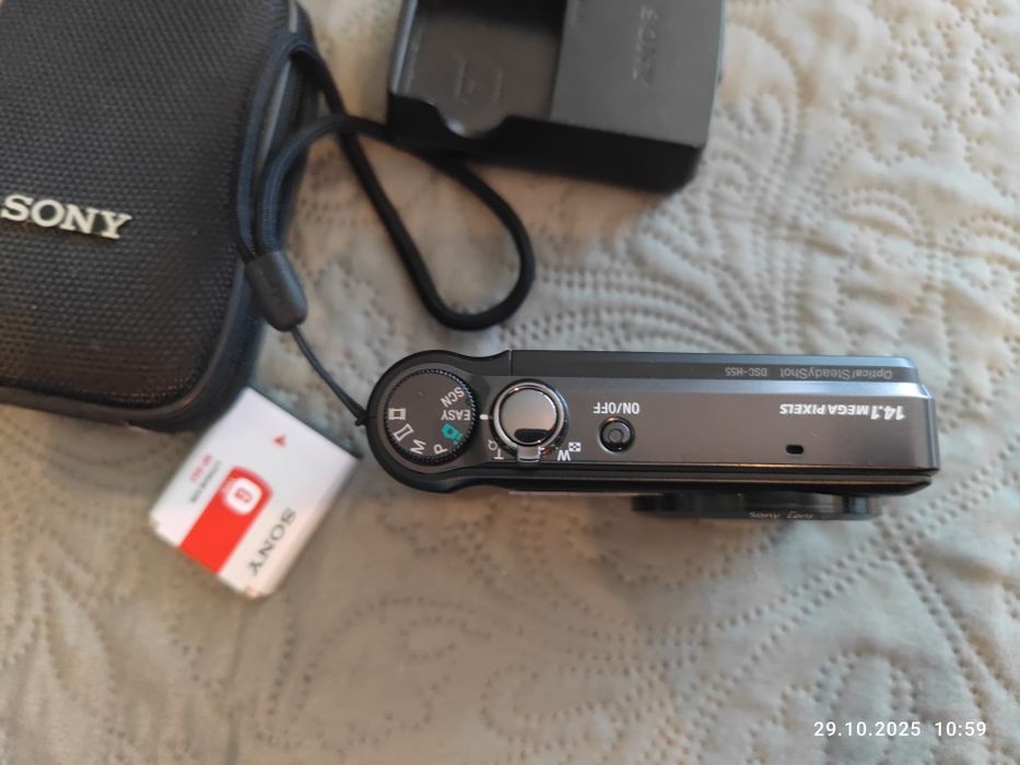 Sony Cyber-shot, DSC-H55.