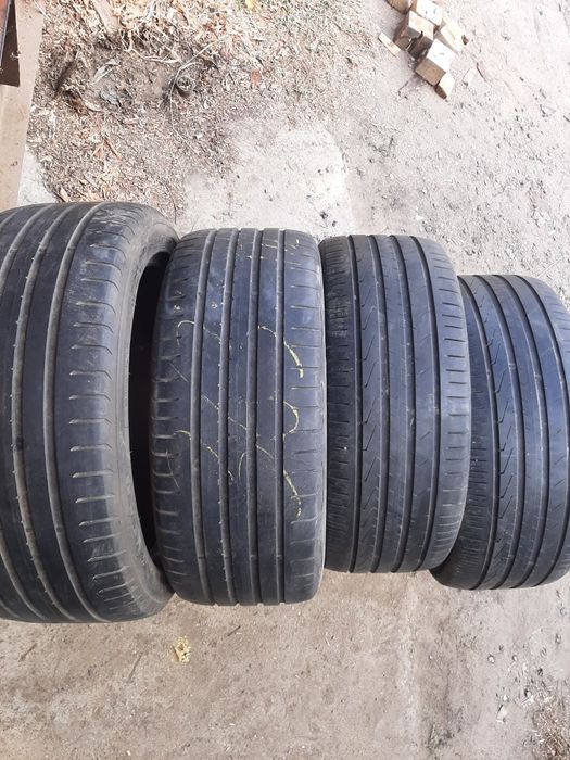 Продам шины 235/45/18