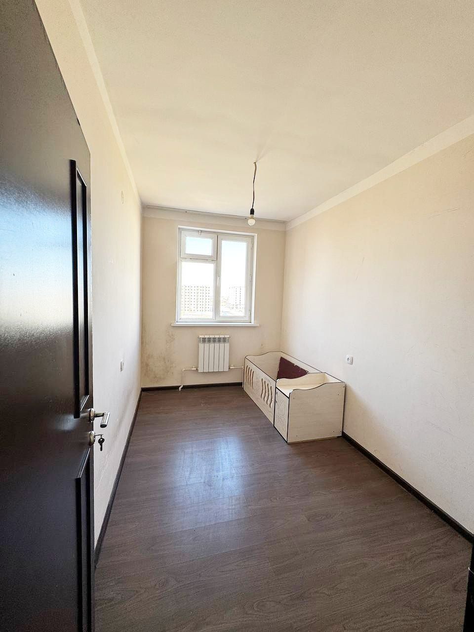 Nurafshonda 3 xonali kvartira sotiladi