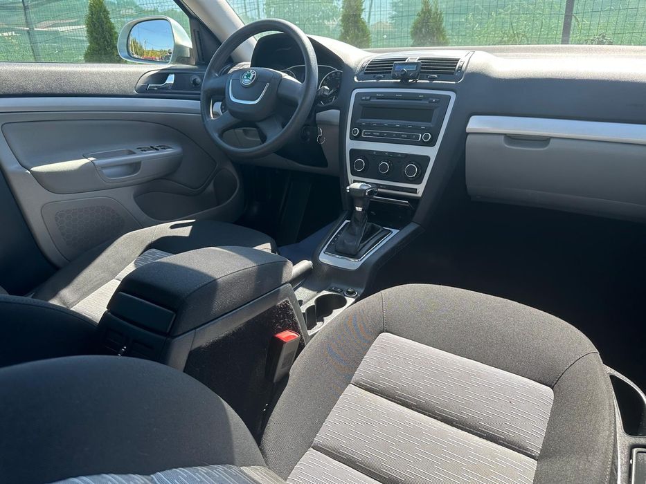 SKODA Octavia an 2011 pe Acte/ 1.6tdi-105cp/AUTOMAT/ Impecabil!