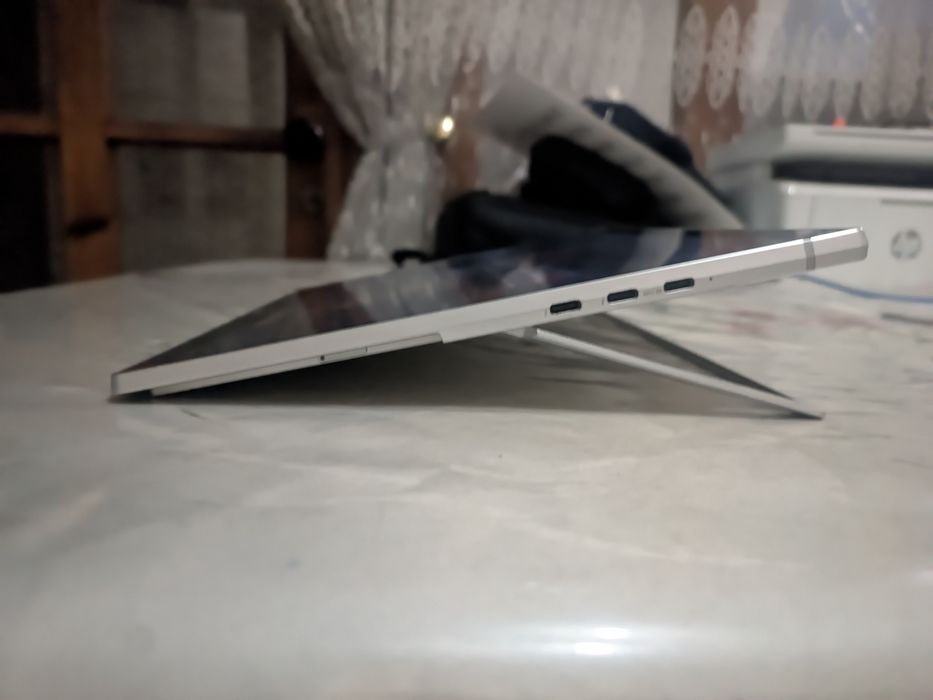 Планшет/Компьютер HP Elite X2 G4