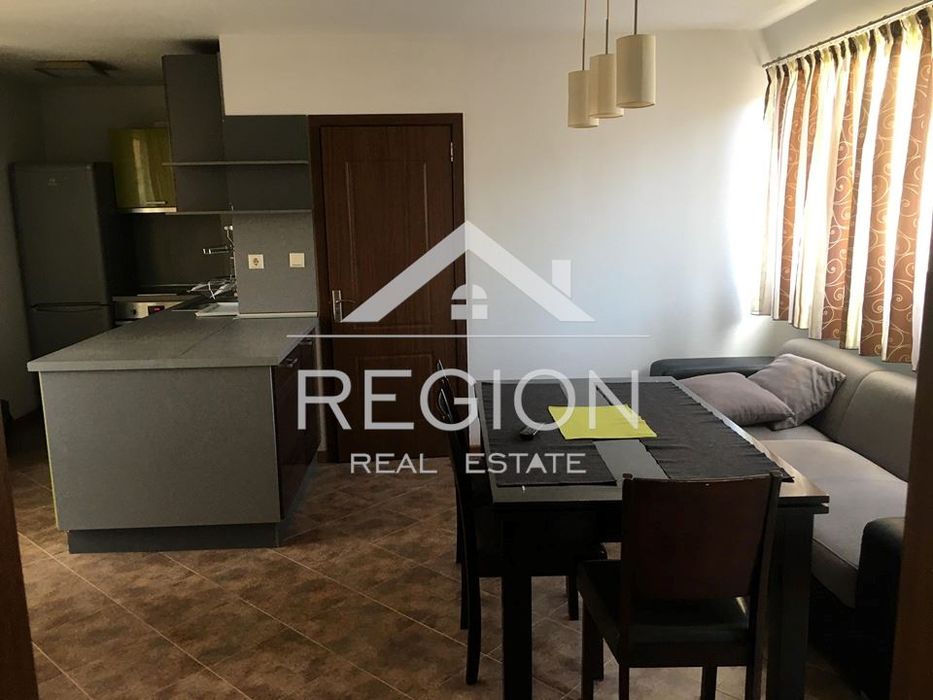 Дава се под наем Тристаен апартамент в Варна, Червен площад - 80 кв.м за 612 € - Снимка #3