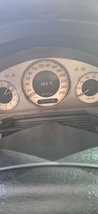 Мерседес бенз E200