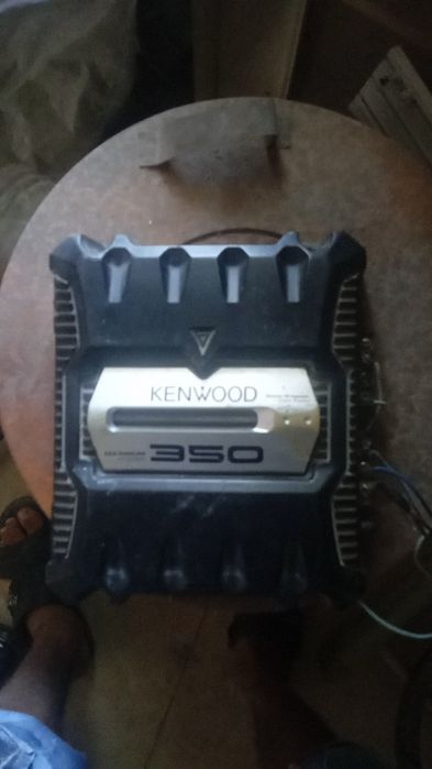 Kenwood kolonka va usilitel