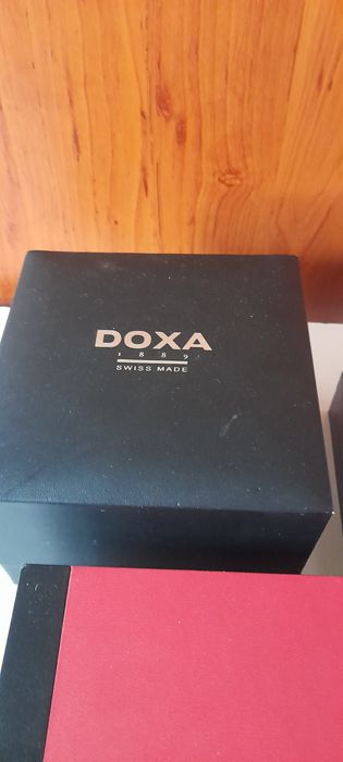 Стара кутия за часовник телефон Doxa Vertu Tissot Festina Candino.
