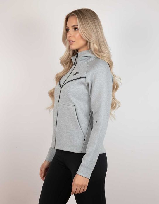 Nike Tech Fleece Windrunner - Оригинално дамско горнище размер S