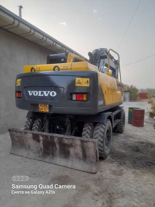 VOLVO 145, tayyor ishlab yuribdi. 2006 yIL. Holati: A'lo