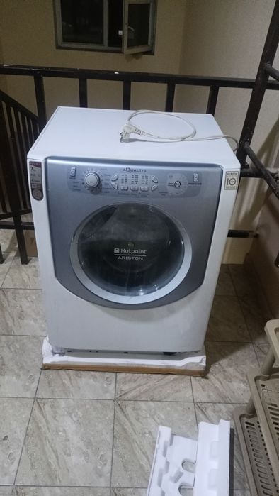 Продам стиральную машину. Цена договорная.