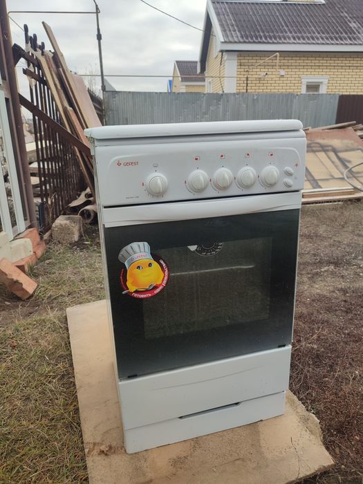 Продам газовую плиту