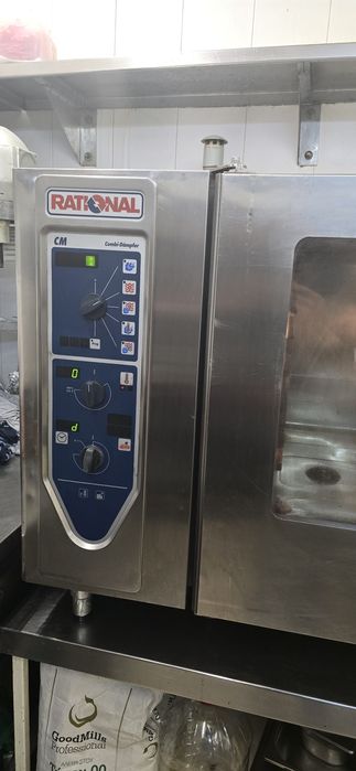 Продавам професионален конвектомат РАЦИОНАЛ