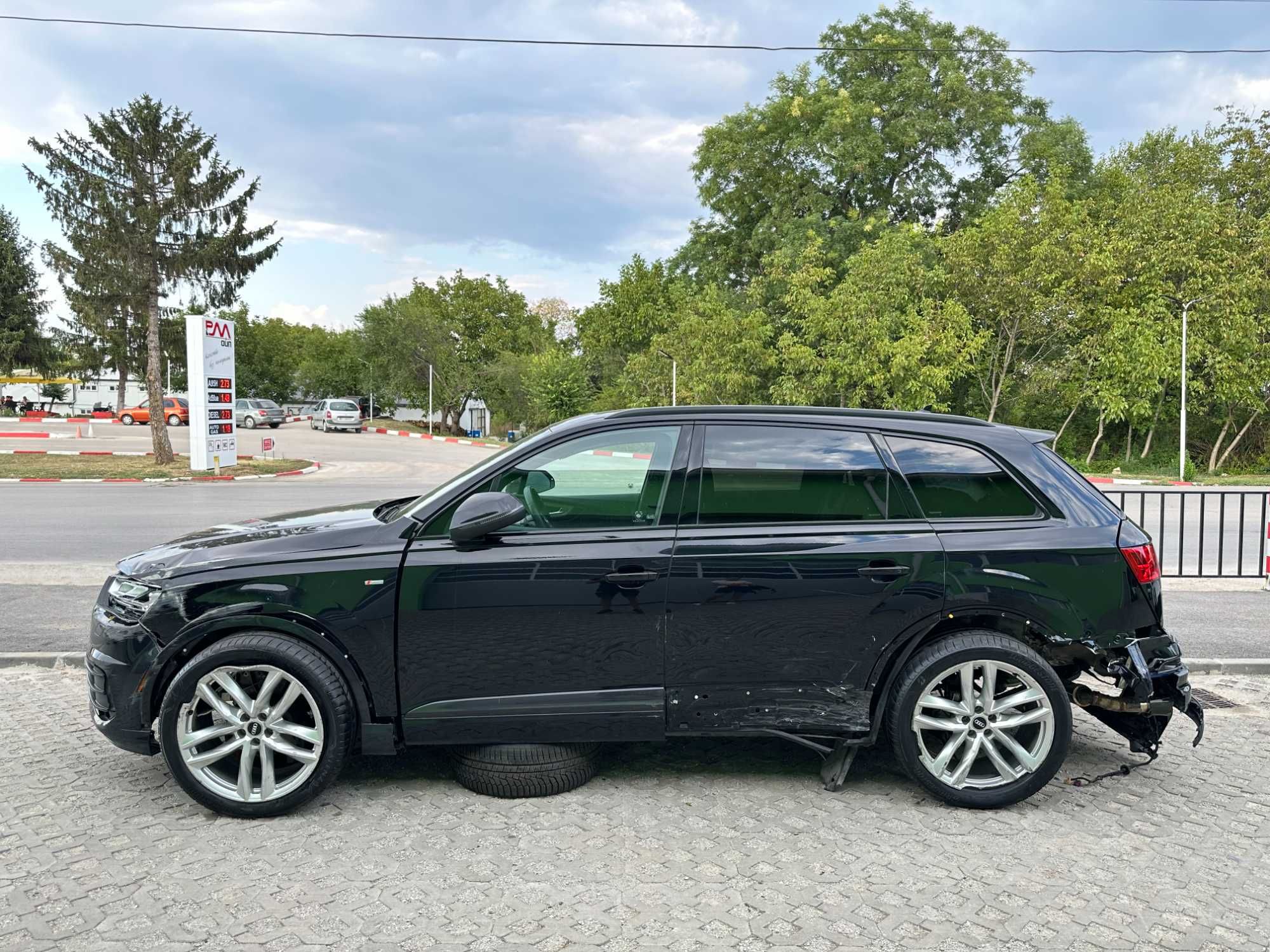 Audi Q7 3.0TFSI На Части