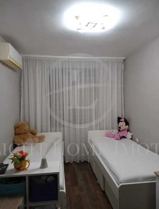 Продава се Тристаен апартамент в Пловдив, Кючук Париж - 78 кв.м за 1731 €/кв.м - Снимка #8