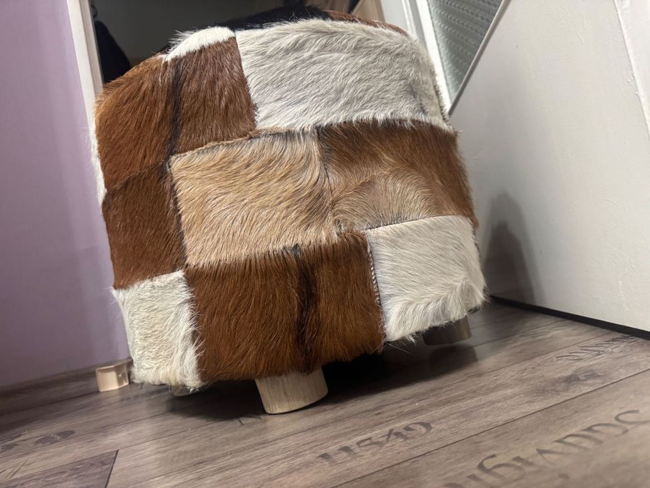 Табуретки от козя кожа