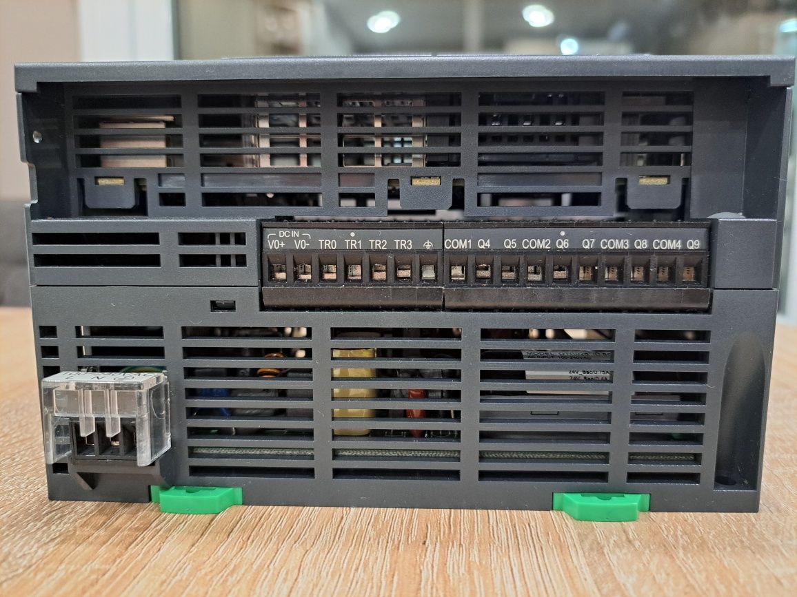 Контролер Schneider Electric TM241CE24R