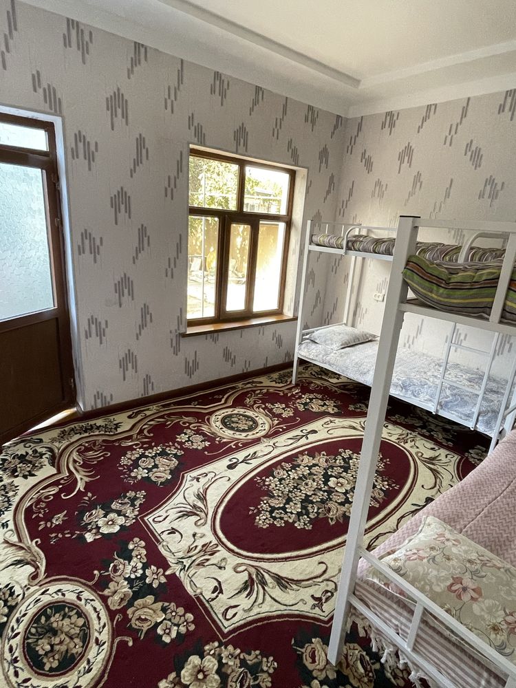 Talaba qizlar uchun hovli