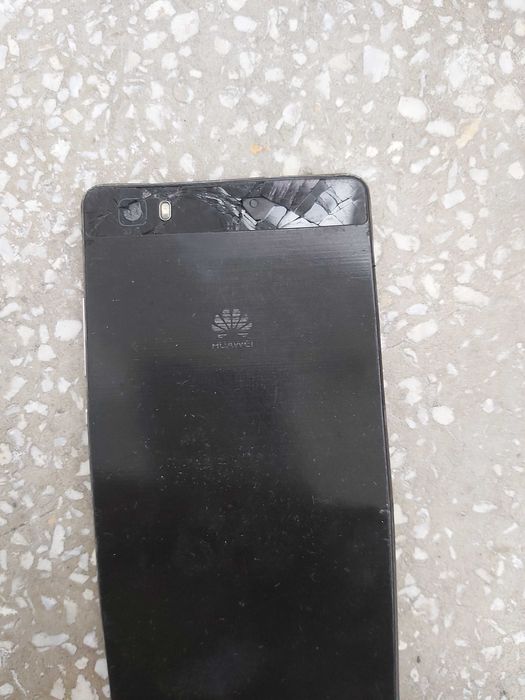 Smartphone Huawei P8 Lite 16GB versiune ALE-L21 (calcat de masina)