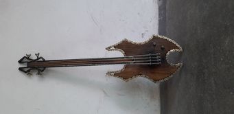 Ръчно изработени дизайнерски китари за подарък