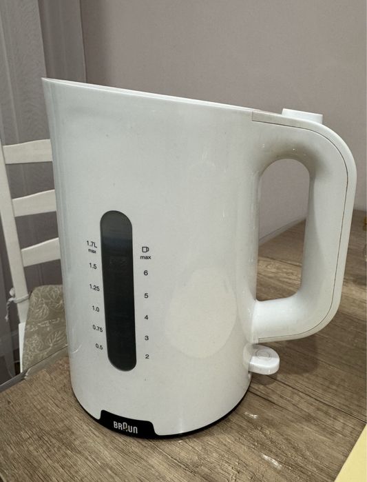 Электрочайник Braun WK 1100 WH белый