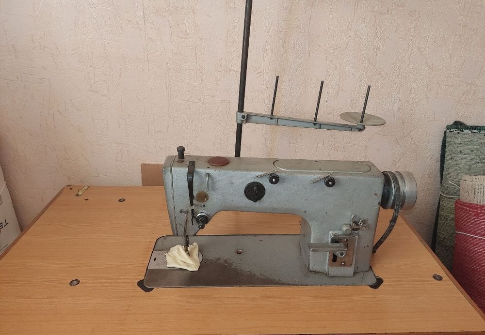 Швейная машинка 1022 Кл.