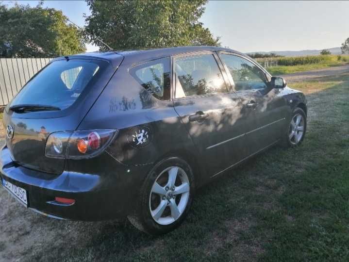 Vând Mazda 3 Hatchbeck