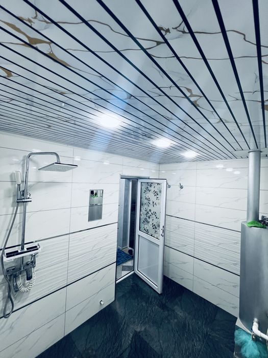 Жомбой центр Бохористон 44 чи Уй срочна сотилади