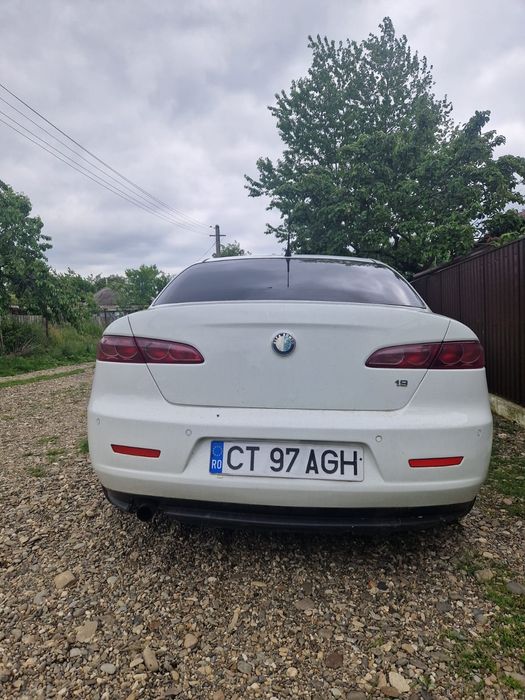 Vând alfa romeo 159 1.9 jtdm 120 cai
