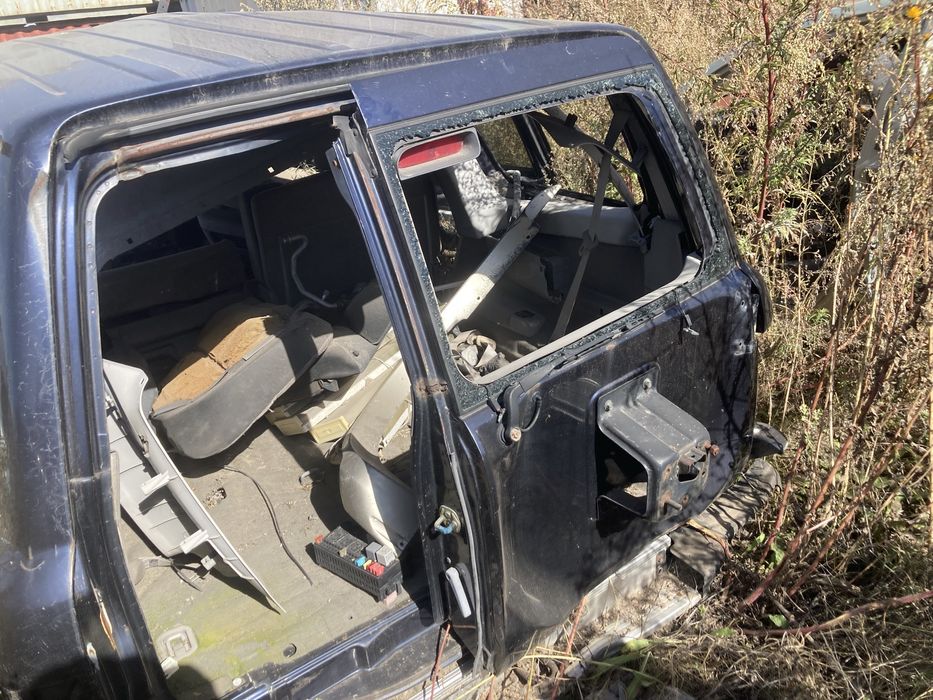 Крышка створка багажника Ниссан Патрол / Nissan Patrol Y61