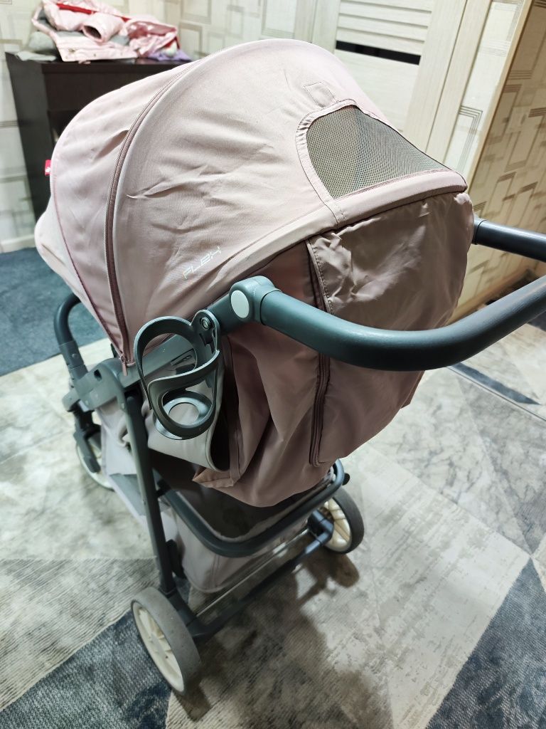 Продам коляску Eurocart розового цвета
