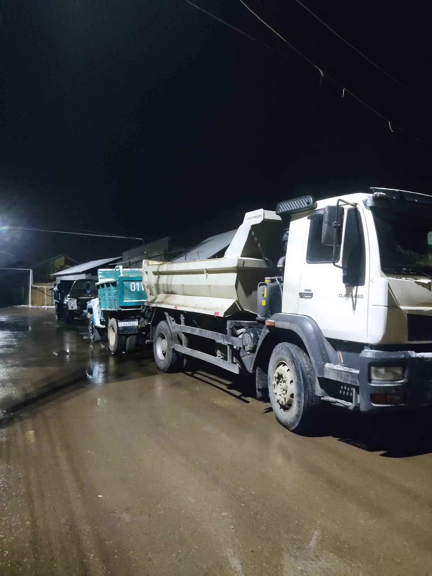 Вывоз мусор строительные самосвалы Зил Ман КамАЗ доставка песок клинец