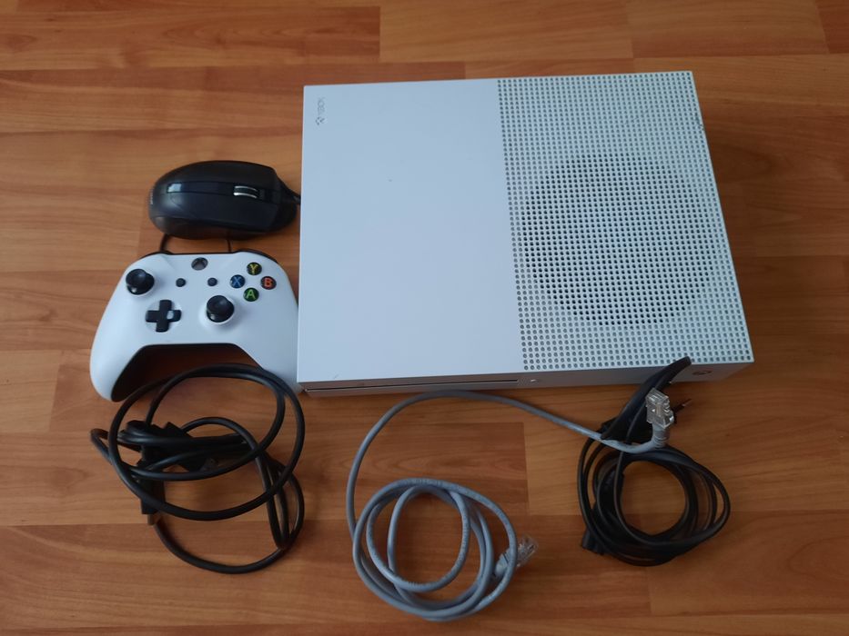 Xbox one s +controler


-