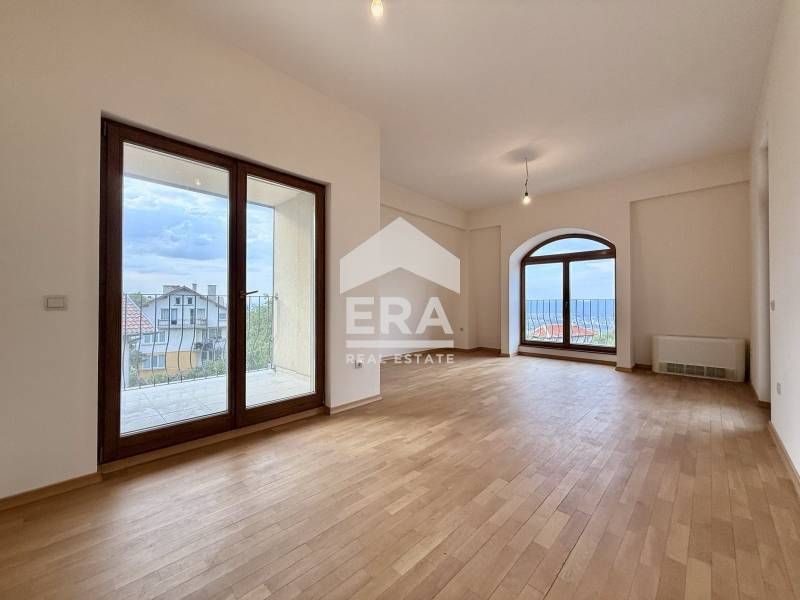 Многофамилна жилищна сграда с панорамни гледки в кв. Симеоново