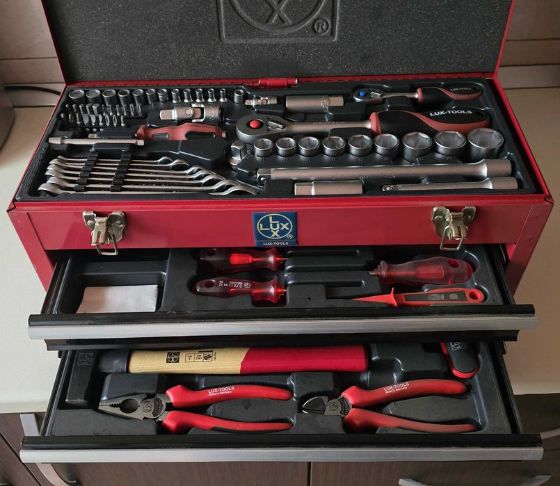 Trusa scule Lux Tools, 71 piese, rosu