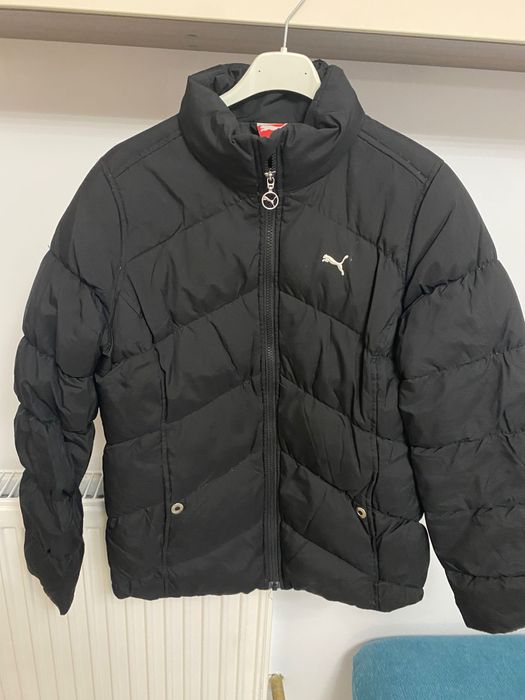 Vând geaca femei Puma