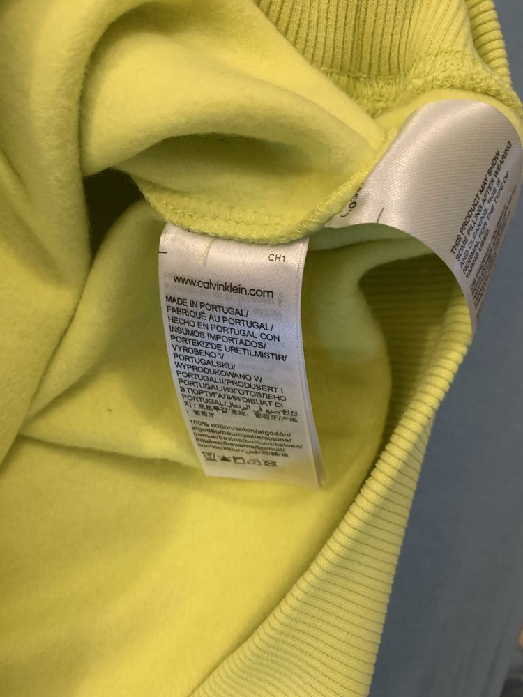 Trening Calvin Klein flausat - NOU - Marime L/XL - Made in Portugal