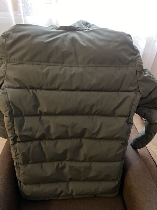 Vand geaca noua “ Mc Neal “