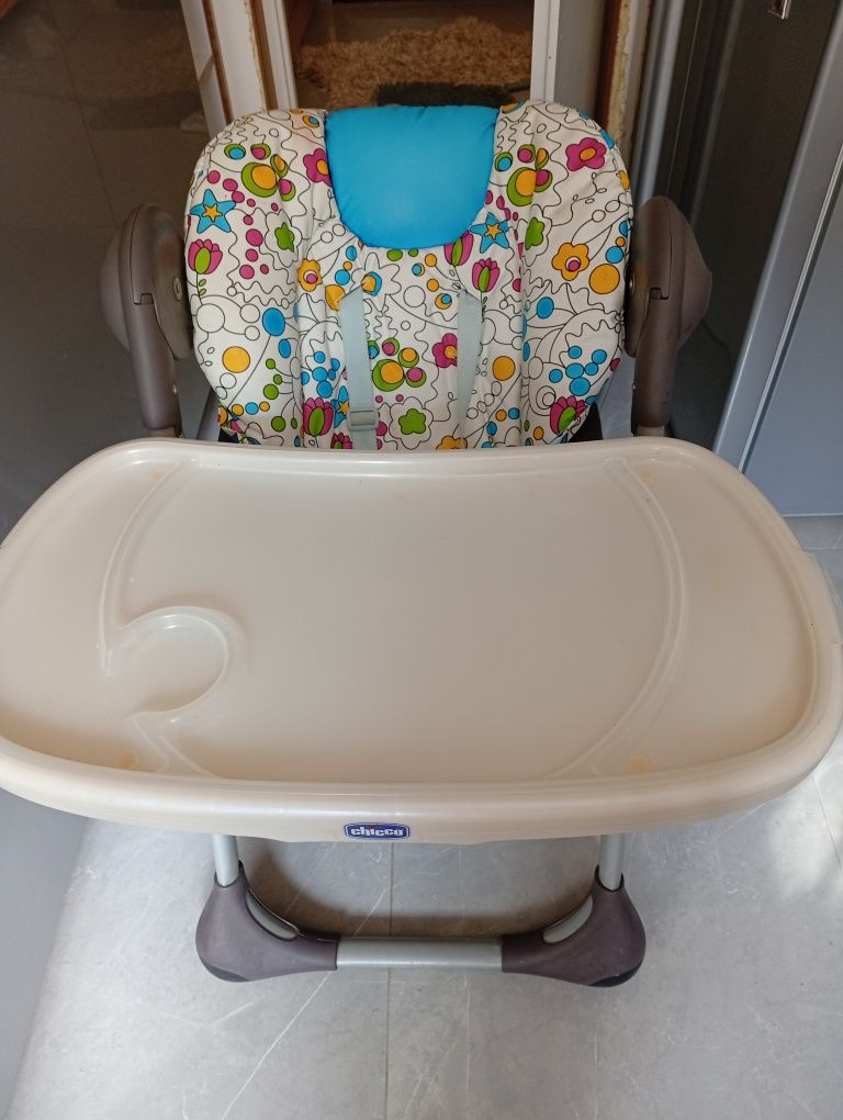 Scaun de masa chicco